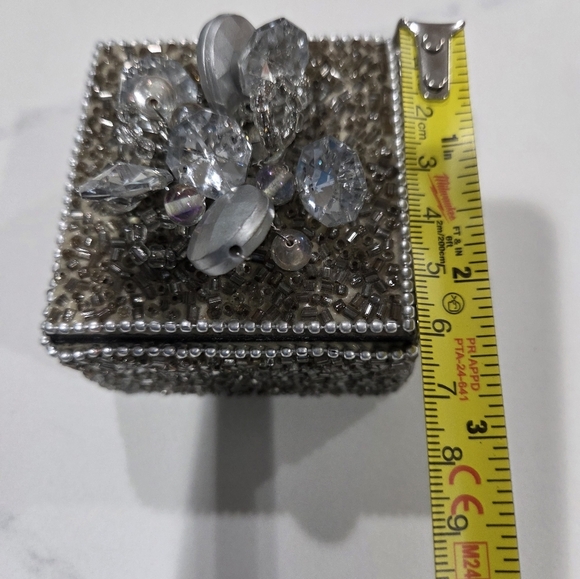 Beaded Jewelry Box with Gem Accents VINTAGE. - Picture 9 of 13